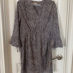 Black and white dress with 3/4 sleeves